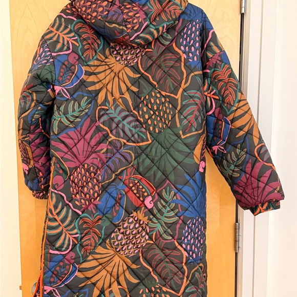 FARM Rio Reversible Multicolor Puffer Jacket. - Picture 4 of 8